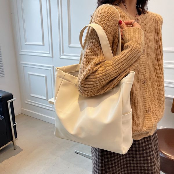 qiuji fashion texture solid color handbag women's leisure simple 2021 large capacity single shoulder, Black;red
qiuji fashion texture solid color handbag women's leisure simple 2021 large capacity single shoulder, Black;red