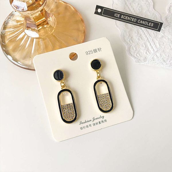 korean 925 silver needle long temperament inlaid diamond geometric black oil dripping personality fashion square earrings for women
korean 925 silver needle long temperament inlaid diamond geometric black oil dripping personality fashion square earrings for women