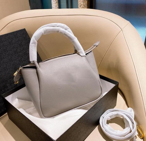 high-end dumpling handbag: trendy & quality messenger for women - fashionable, letter decoration, - perfect for any occasion
high-end dumpling handbag: trendy & quality messenger for women - fashionable, letter decoration, - perfect for any occasion