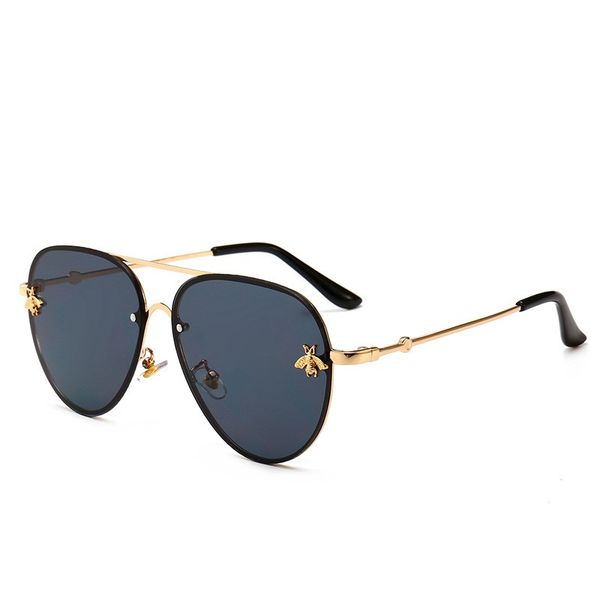 2021 brand design sunglasses women men brand designer good quality fashion metal oversized sunglasses vintage female male uv400, White;black
2021 brand design sunglasses women men brand designer good quality fashion metal oversized sunglasses vintage female male uv400, White;black