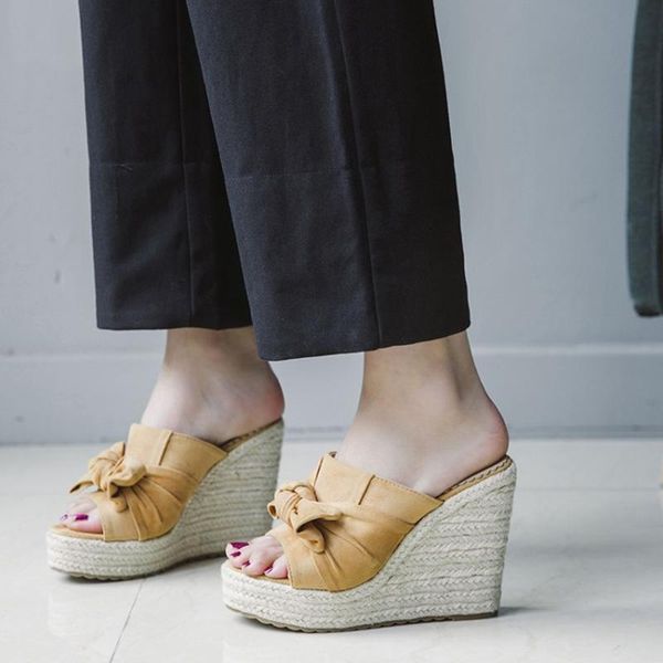 dress shoes 2021 high heels sandals summer thick bottom platform wedges women fashion peep toe female big size 34-43 688-5, Black
dress shoes 2021 high heels sandals summer thick bottom platform wedges women fashion peep toe female big size 34-43 688-5, Black