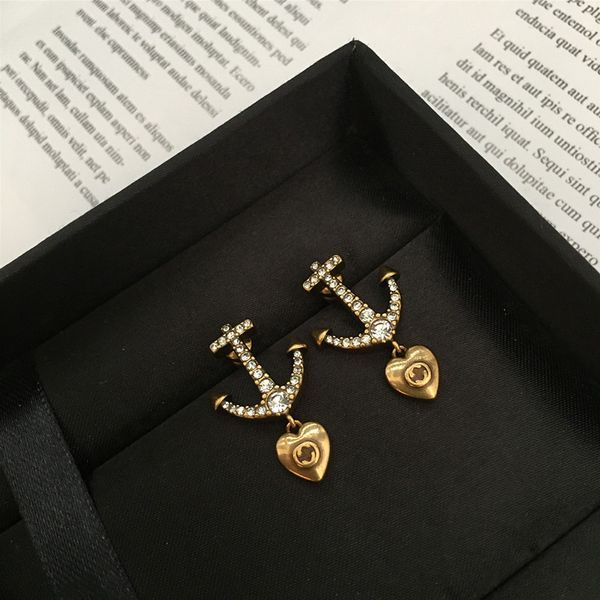70% off luxury jewelry letter earrings inlaid with diamond, personalized design, love series earrings, brass 925 silver needle, Golden
70% off luxury jewelry letter earrings inlaid with diamond, personalized design, love series earrings, brass 925 silver needle, Golden