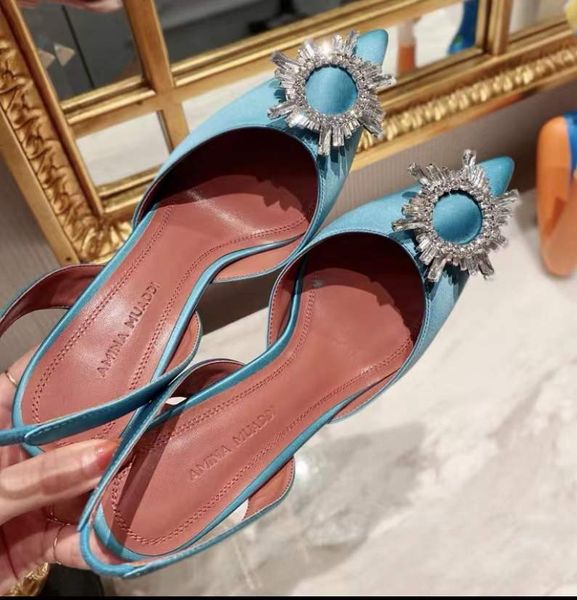 sandals amina muaddi designer leather sole womens heels 10cm black pink diamond chain decoration banquet women shoes silk wedding formal sho
sandals amina muaddi designer leather sole womens heels 10cm black pink diamond chain decoration banquet women shoes silk wedding formal sho