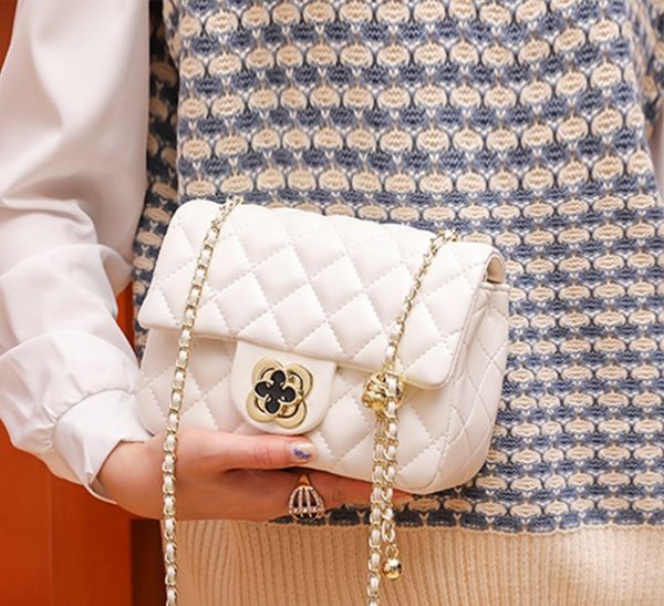 handbag women luxurys designers bags 2021 crossbody bag female trendy rhombus sma purse multi pochette louisbags_18
handbag women luxurys designers bags 2021 crossbody bag female trendy rhombus sma purse multi pochette louisbags_18
