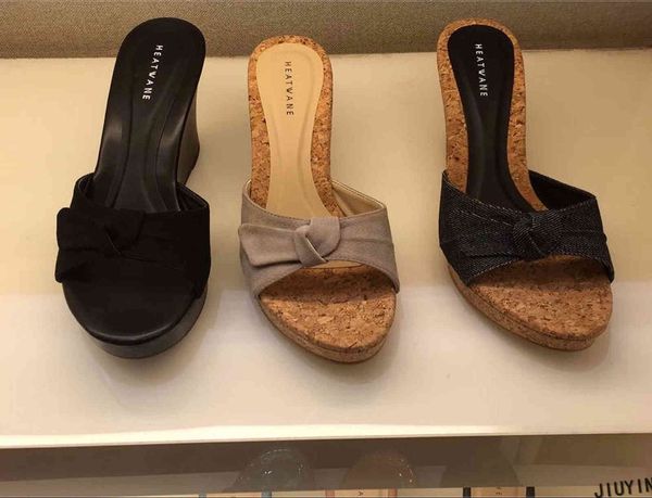 sandals fashion slippers women summer shoes high heel9.5cm flock platform ladies wedges flip flops female flt1, Black
sandals fashion slippers women summer shoes high heel9.5cm flock platform ladies wedges flip flops female flt1, Black
