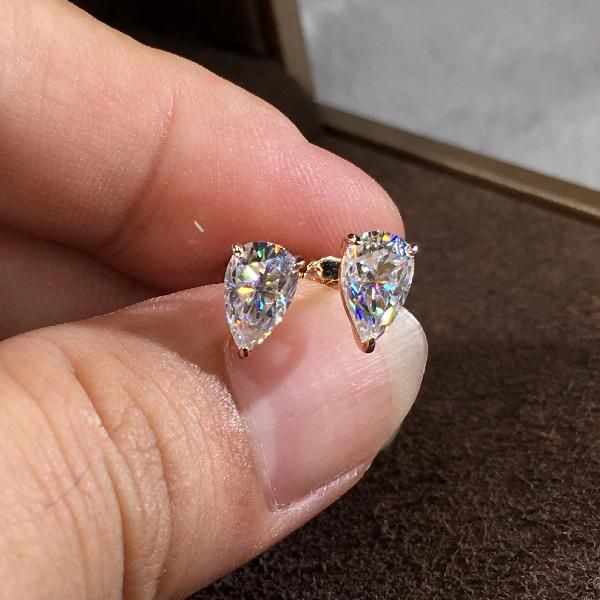 stud pear cut white zircon cute bridal wedding earrings luxury crystal stone charm gold silver color for women, Golden;silver
stud pear cut white zircon cute bridal wedding earrings luxury crystal stone charm gold silver color for women, Golden;silver