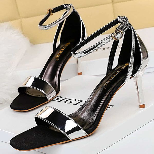 classic luxury designer shoes fashion women sandals open toe kitten heels cutout 2022 new summer female middle heel paris wholesale, Black
classic luxury designer shoes fashion women sandals open toe kitten heels cutout 2022 new summer female middle heel paris wholesale, Black