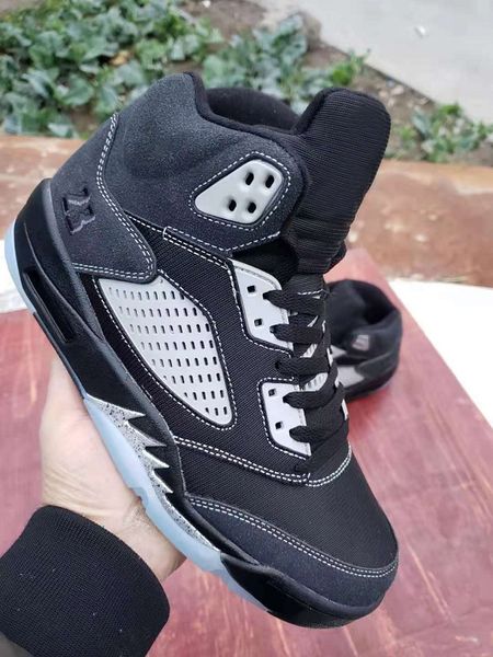 db0731-001 anthracite 5 mens baksetball shoes 2021 released 5s og wolf grey clear black outdoor trainers sports sneakers size 7~13 with box
db0731-001 anthracite 5 mens baksetball shoes 2021 released 5s og wolf grey clear black outdoor trainers sports sneakers size 7~13 with box