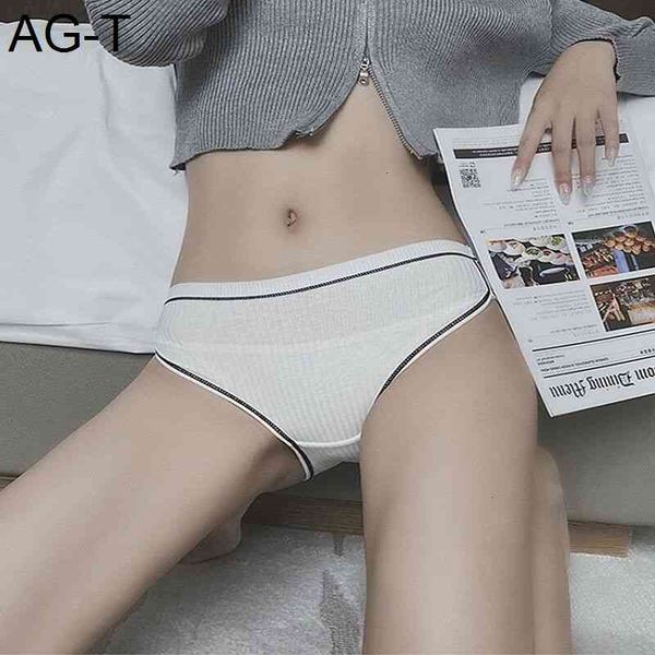 lovely pure women's underwear simple sports stripe low waist fashionable girl's cotton crotch triangle pants, Black;pink
lovely pure women's underwear simple sports stripe low waist fashionable girl's cotton crotch triangle pants, Black;pink