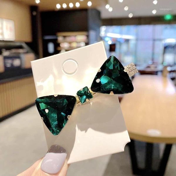 headdress women's super shiny large crystal barrettes simple bow man-made diamond bang side clip deft selling hair accessori1
headdress women's super shiny large crystal barrettes simple bow man-made diamond bang side clip deft selling hair accessori1