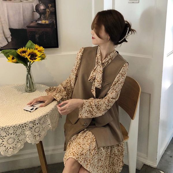 casual dresses long sleeve floral dress women's spring and autumn 2021 french retro design sense small temperament, Black;gray
casual dresses long sleeve floral dress women's spring and autumn 2021 french retro design sense small temperament, Black;gray
