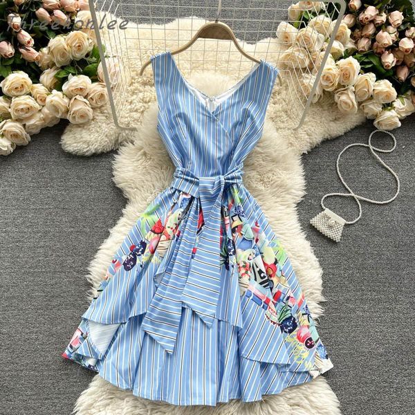 casual dresses summer 2021 design elegant women striped dress floral irregluar ruffles sash bow-tied a-line vintage short robe female, Black;gray
casual dresses summer 2021 design elegant women striped dress floral irregluar ruffles sash bow-tied a-line vintage short robe female, Black;gray