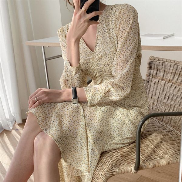 chic korean pleated v-neck florals waist-controlled mermaid fashion all match trumpets sweet plus size long dresses 210421, Black;gray
chic korean pleated v-neck florals waist-controlled mermaid fashion all match trumpets sweet plus size long dresses 210421, Black;gray