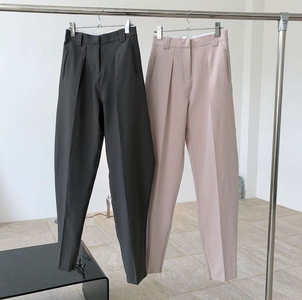 designer 21ss fashionable high waist three-dimensional tapered radish trousers in spring show and thin leg zipper pants for women, Black;white
designer 21ss fashionable high waist three-dimensional tapered radish trousers in spring show and thin leg zipper pants for women, Black;white