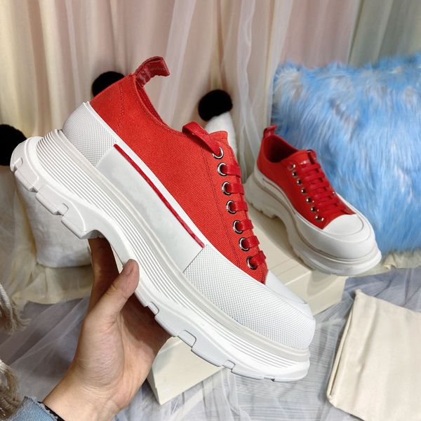 couple fashion casual shoes 2021 men women luxury designer thick bottom summer and autumn simple atmosphere love wind high quality, Black
couple fashion casual shoes 2021 men women luxury designer thick bottom summer and autumn simple atmosphere love wind high quality, Black