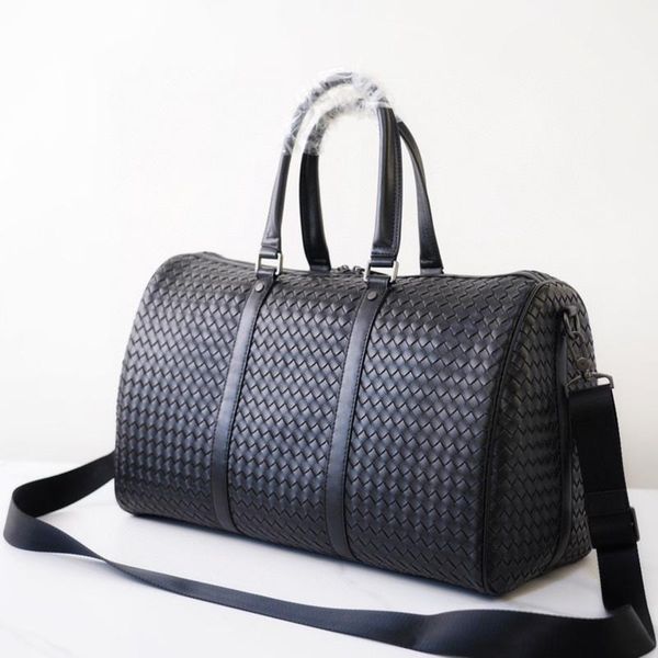 duffel bags large-capacity woven shopping bag, business travel luxury high-end designer style,first layer cowhide, soft type, 46/28/26
duffel bags large-capacity woven shopping bag, business travel luxury high-end designer style,first layer cowhide, soft type, 46/28/26
