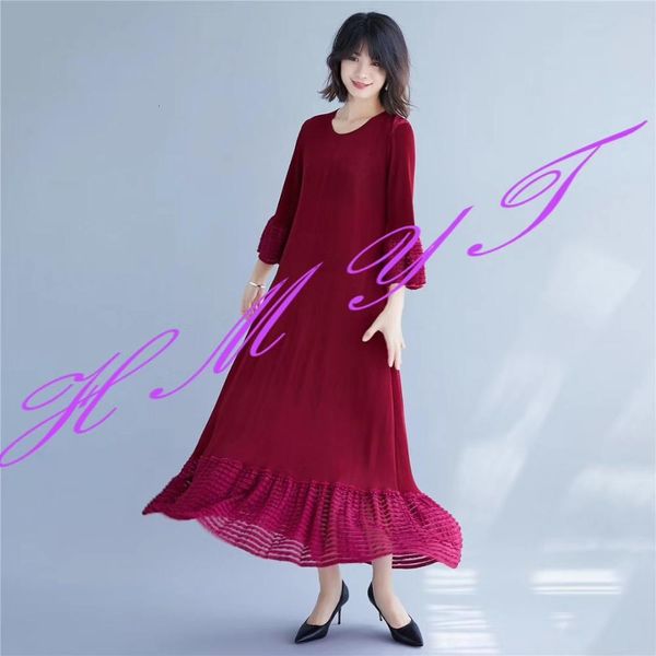 dress miyake flare sleeve o-neck fold solid fashion simple pleated long, Black;gray
dress miyake flare sleeve o-neck fold solid fashion simple pleated long, Black;gray