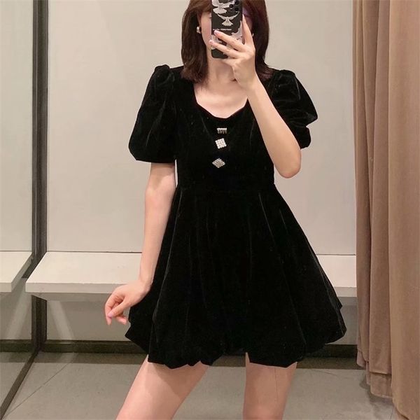 summer women vintage bud dresses short sleeve v-neck buttons black mini female elegant velvet party dress vestidos 210513, Black;gray
summer women vintage bud dresses short sleeve v-neck buttons black mini female elegant velvet party dress vestidos 210513, Black;gray