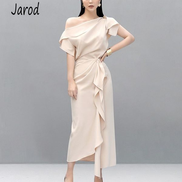 runway fashion summer 2 pcs set elegant women's one shoulder crop + high waist ruffles long skirts set 210518, White
runway fashion summer 2 pcs set elegant women's one shoulder crop + high waist ruffles long skirts set 210518, White