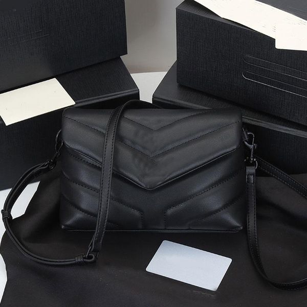 stripes crossbody handbag messenger bag front flap bag calfskin leather bag quality zipper handbag adjustable shoulder strap three card slot, Black;red
stripes crossbody handbag messenger bag front flap bag calfskin leather bag quality zipper handbag adjustable shoulder strap three card slot, Black;red