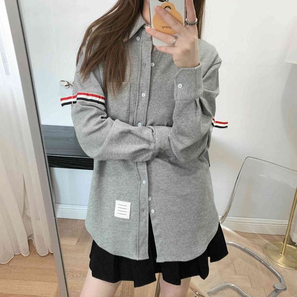 2021 new early autumn tb chaochao brand zhudi cotton ribbon shirt business casual coat couple men's and women's same shirt, White
2021 new early autumn tb chaochao brand zhudi cotton ribbon shirt business casual coat couple men's and women's same shirt, White