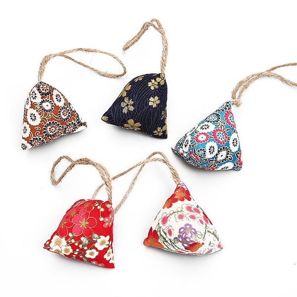 1pc creative cat interactive toys catnip toy hanging japanese style sachet chew pet supplies accessories
1pc creative cat interactive toys catnip toy hanging japanese style sachet chew pet supplies accessories