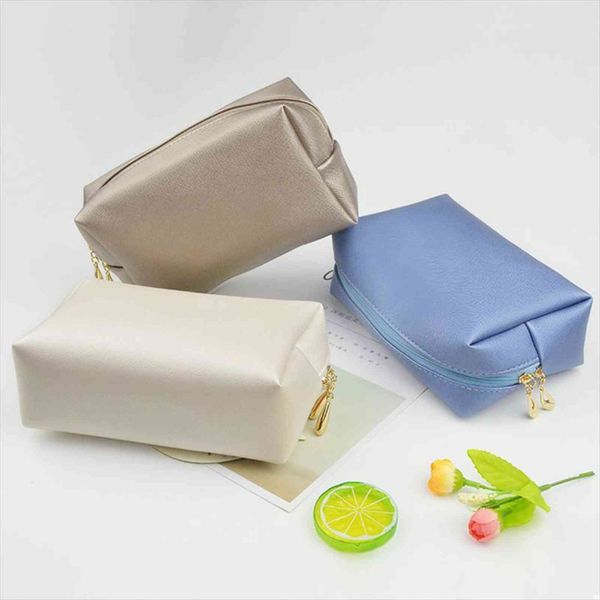 1 pc leather zipper cosmetic bag women simple travel beauty case portable wash makeup make up organizer holder dropshipping 
1 pc leather zipper cosmetic bag women simple travel beauty case portable wash makeup make up organizer holder dropshipping