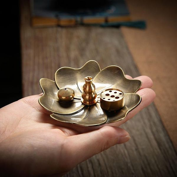 fragrance lamps incense burner household indoor antique mini sandalwood stove tea ceremony agarwood tray holder
fragrance lamps incense burner household indoor antique mini sandalwood stove tea ceremony agarwood tray holder