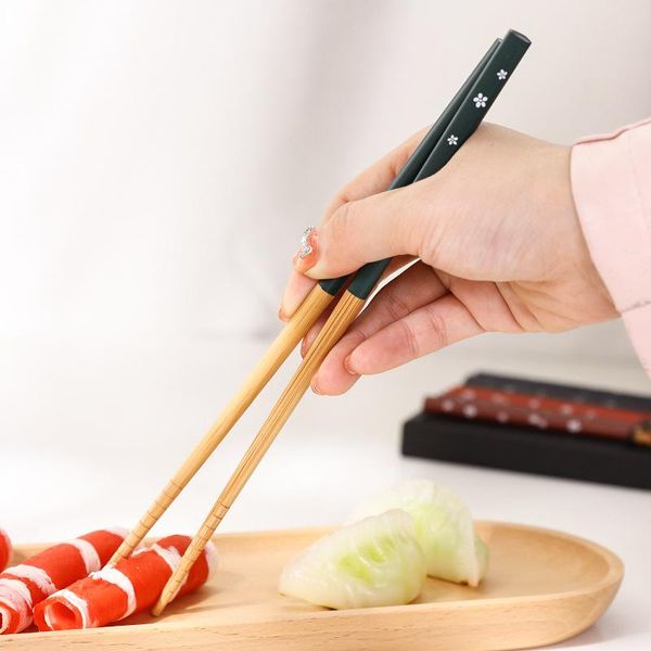 5pcs/set japanese style wood chopsticks can be reused handmade bamboo natural wooden sushi
5pcs/set japanese style wood chopsticks can be reused handmade bamboo natural wooden sushi