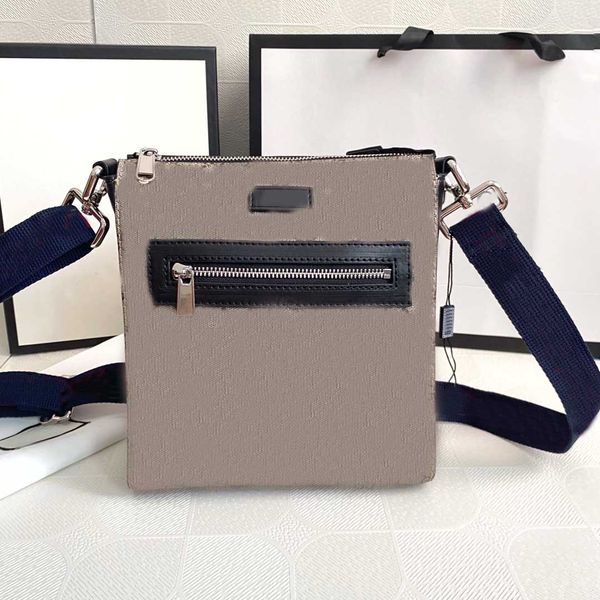 2021 men postman bag classic large capacity messenger bags luxury designer embroidered leather handbag
2021 men postman bag classic large capacity messenger bags luxury designer embroidered leather handbag