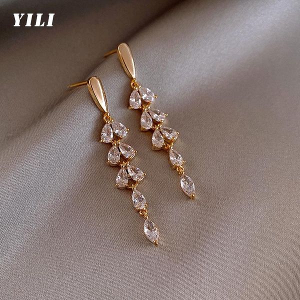 dangle & chandelier fashion korean shiny crystal leaf shape tassel earrings temperament zircon drop earring wedding party unusual jewelry, Silver
dangle & chandelier fashion korean shiny crystal leaf shape tassel earrings temperament zircon drop earring wedding party unusual jewelry, Silver