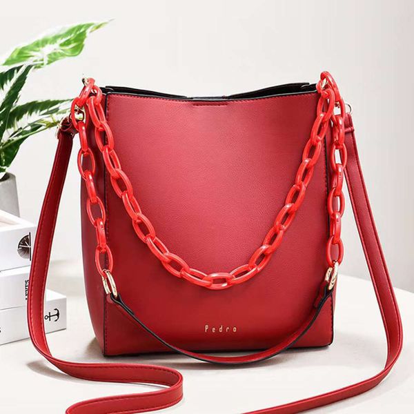 yiding luggage bucket messenger bag new autumn and winter fashion chain women's single shoulder bag
yiding luggage bucket messenger bag new autumn and winter fashion chain women's single shoulder bag