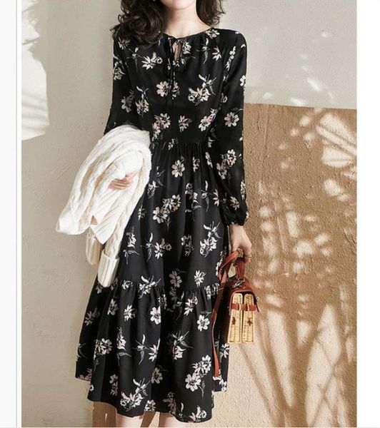 autumn winter women dress 2021 vintage black floral printed long sleeve o neck bottoming lady korean slim fit vestidos casual dresses, Black;gray
autumn winter women dress 2021 vintage black floral printed long sleeve o neck bottoming lady korean slim fit vestidos casual dresses, Black;gray