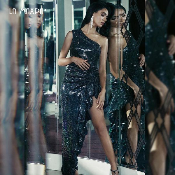 ladies one-shoulder tube sequins irregular draped ruffle dress celebrity party club casual dresses, Black;gray
ladies one-shoulder tube sequins irregular draped ruffle dress celebrity party club casual dresses, Black;gray