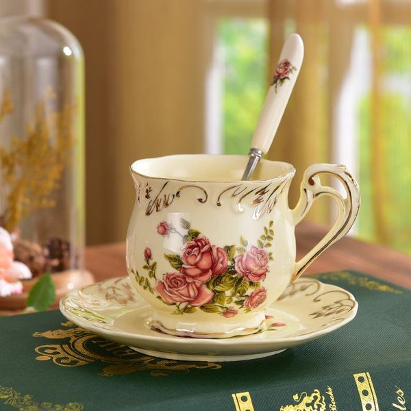 luxury ceramic england style flower coffee cup sauce set bone china breakfast afternoon tea with spoon cups & saucers
luxury ceramic england style flower coffee cup sauce set bone china breakfast afternoon tea with spoon cups & saucers