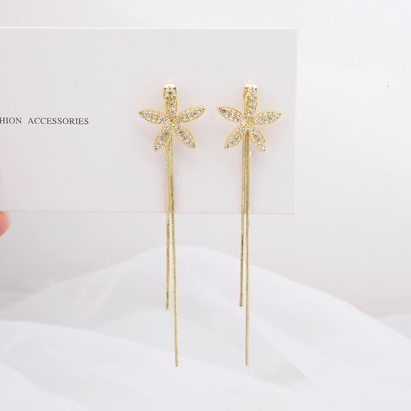 cuffs stud earrings anti allergy silver needle korean version net red temperament one two wear long tassel flower
cuffs stud earrings anti allergy silver needle korean version net red temperament one two wear long tassel flower