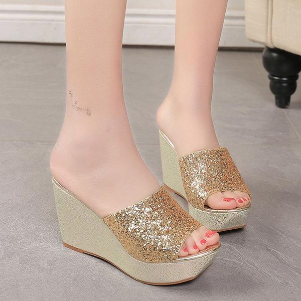 slippers slope with female summer 2021 high heels fish mouth shoes word thick crystal sandals hjm89, Black
slippers slope with female summer 2021 high heels fish mouth shoes word thick crystal sandals hjm89, Black