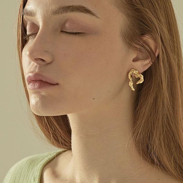stud arrival vintage style fashion love heart shaped earrings female trendy alloy metal plated earring for party ht080, Golden;silver
stud arrival vintage style fashion love heart shaped earrings female trendy alloy metal plated earring for party ht080, Golden;silver