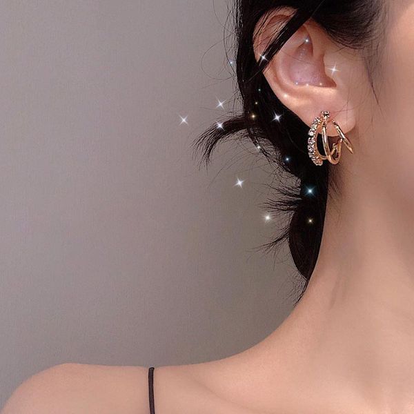 hoop & huggie 2021 arrival trendy geometric simple hollow metal crystal c stud earrings for women fashion gold color jewelry party, Golden;silver
hoop & huggie 2021 arrival trendy geometric simple hollow metal crystal c stud earrings for women fashion gold color jewelry party, Golden;silver