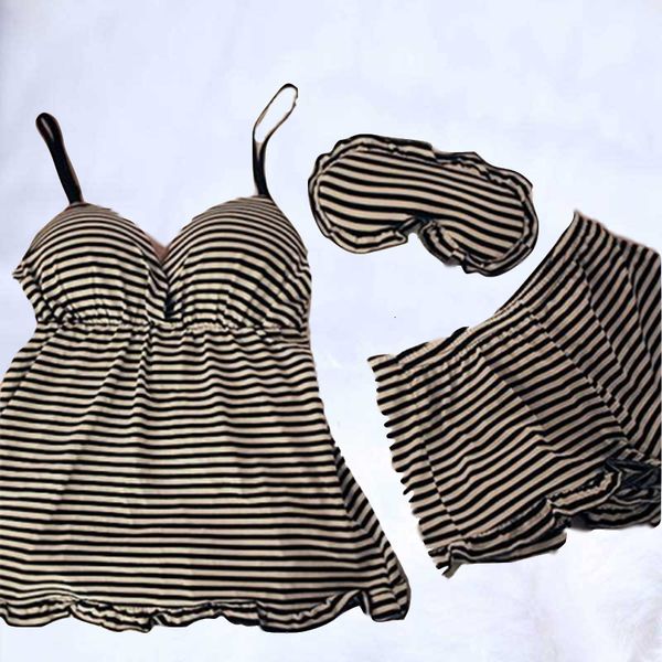 women's sleepwear women pajamas suit home shortless sleeve stripe pyjamas with chest pad girl short pant hc12, Black;red
women's sleepwear women pajamas suit home shortless sleeve stripe pyjamas with chest pad girl short pant hc12, Black;red