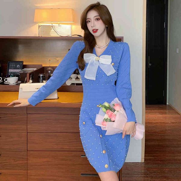 casual dresses small perfumed high street wind younger autumn designer fashion long sleeve v-neck bow frizzy diamonds knitted in winter mesh, Black;gray
casual dresses small perfumed high street wind younger autumn designer fashion long sleeve v-neck bow frizzy diamonds knitted in winter mesh, Black;gray