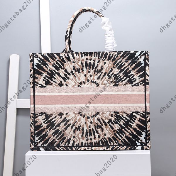 women handbags wholesale price luxury designer tote bag tie dye art style beach bag fashion embroidery spacious shopping bags
women handbags wholesale price luxury designer tote bag tie dye art style beach bag fashion embroidery spacious shopping bags