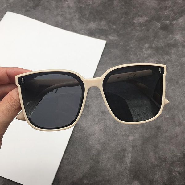 sunglasses kids fashion sunglasses, children's polarized parent-child anti-ultraviolet glasses, White;black
sunglasses kids fashion sunglasses, children's polarized parent-child anti-ultraviolet glasses, White;black