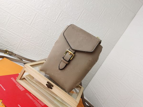 2021 wholesale school bags backpack ladies backpacks handbag presbyopia mini bag messenger mobile wallet leather fashion khaki
2021 wholesale school bags backpack ladies backpacks handbag presbyopia mini bag messenger mobile wallet leather fashion khaki