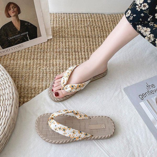 slippers 2021sandals women's summer fashion sandals soft-soled shoes flip flops all-match trendy, Black
slippers 2021sandals women's summer fashion sandals soft-soled shoes flip flops all-match trendy, Black