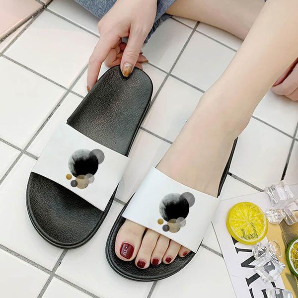 slippers 2021 women shoes home geometry pattern flat indoor slides beach flip flops non-slip sandals ladies plus size 41, Black
slippers 2021 women shoes home geometry pattern flat indoor slides beach flip flops non-slip sandals ladies plus size 41, Black
