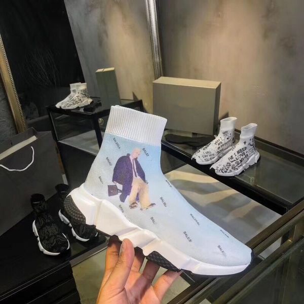 alexander 2021 men casual socks shoes fashion sport trainers triple white red green men women platform outdoor chaussures 34-45, Red;white
alexander 2021 men casual socks shoes fashion sport trainers triple white red green men women platform outdoor chaussures 34-45, Red;white