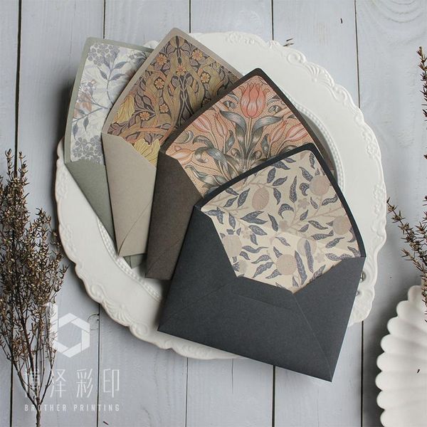 original design 5pcs vintage gift envelopes morandi color floral 115mmx160mm drop packing bags
original design 5pcs vintage gift envelopes morandi color floral 115mmx160mm drop packing bags