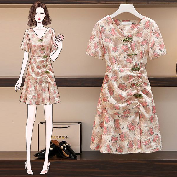 luxury cheongsam 2021 large women's summer embroidered chiffon loose and thin chine style improved cheongsam net red drs, Blue;red
luxury cheongsam 2021 large women's summer embroidered chiffon loose and thin chine style improved cheongsam net red drs, Blue;red