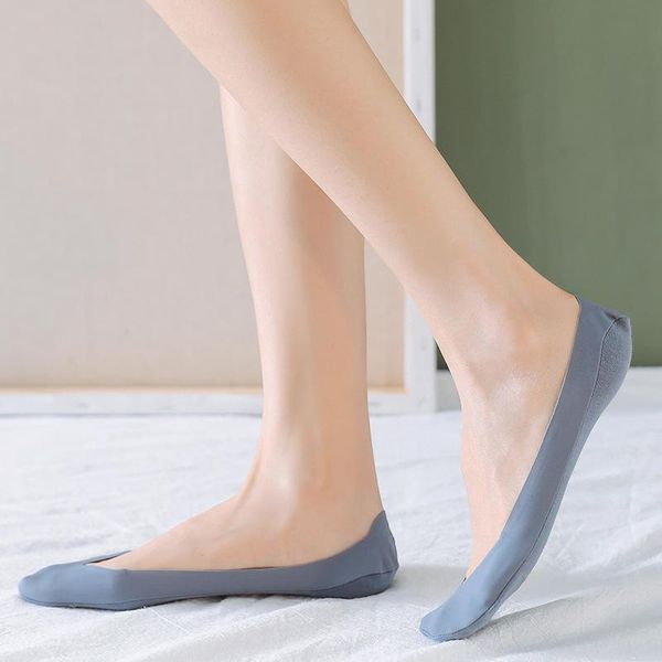 summer sole silica gel girl invisible cotton boat socks women & hosiery, Black;white
summer sole silica gel girl invisible cotton boat socks women & hosiery, Black;white
